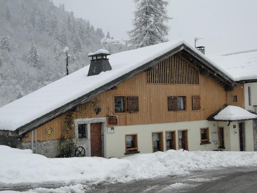 Gite Des Moulins Samoëns Esterno foto